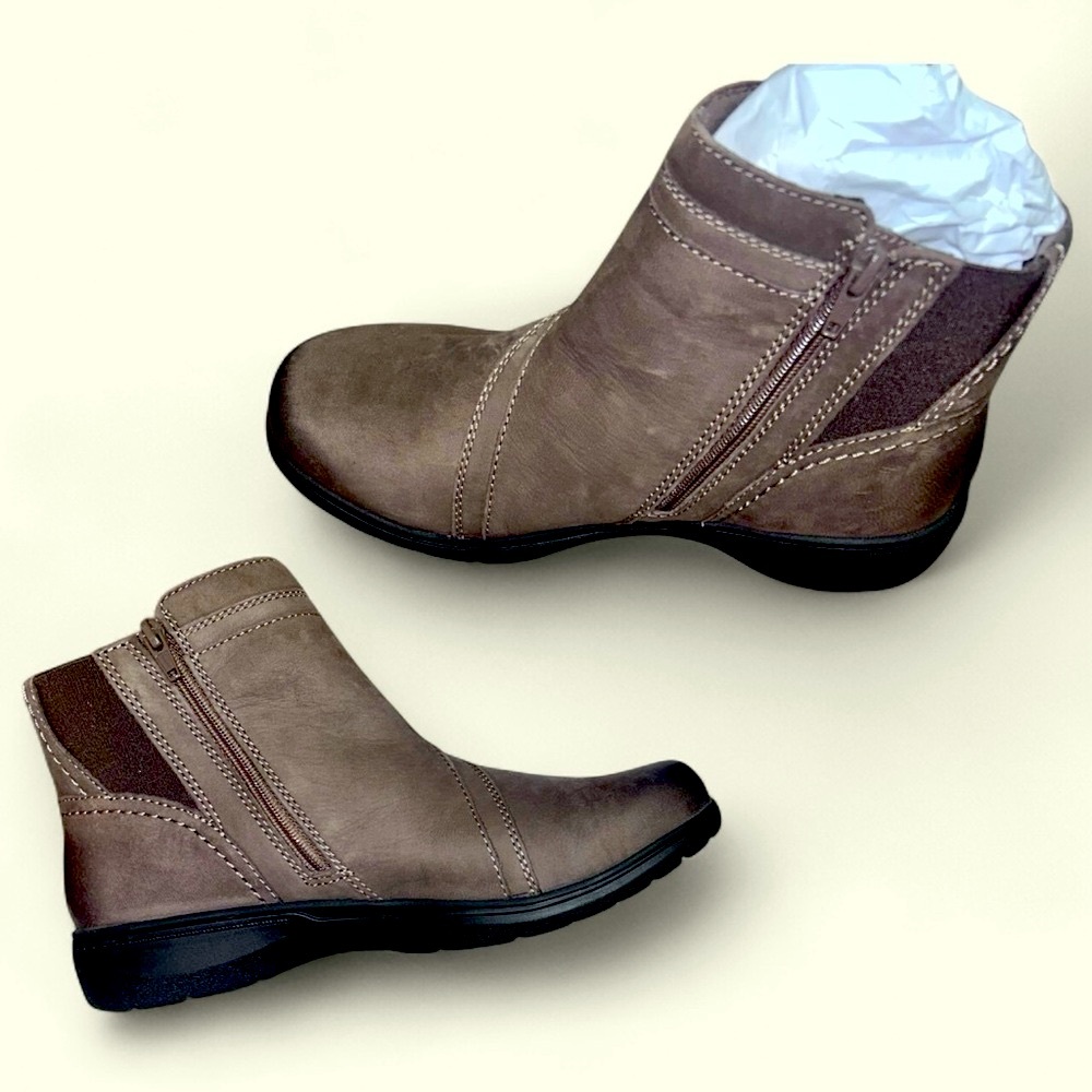 Clarks Collection Leather Ankle Boot Carleigh Style Mushroom Brown Nubuck 8W NIB - Picture 13 of 16
